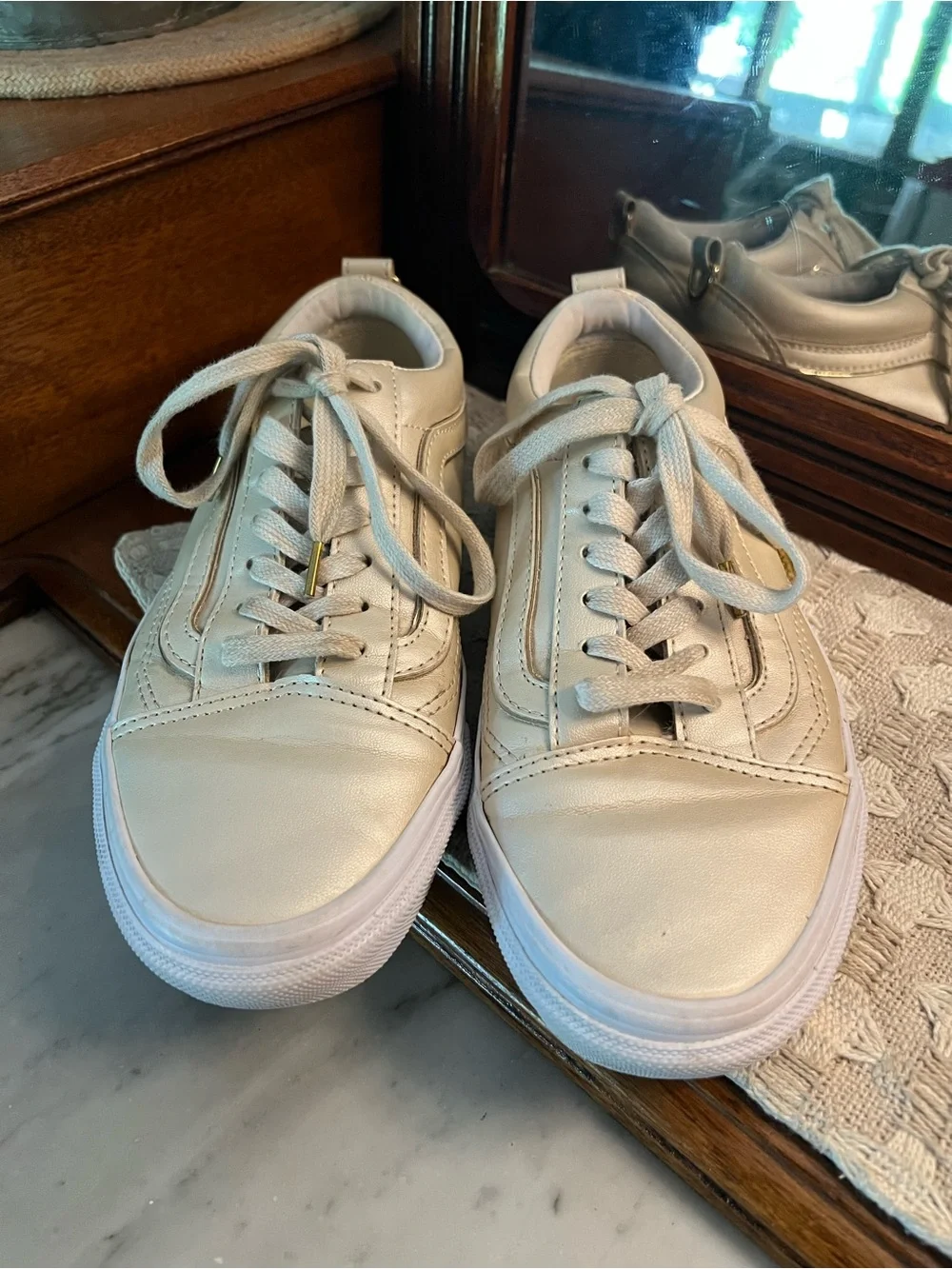 VANS OFF THE WALL Classic‎ Old Skool Low Top Sneakers Satin Gold Women's Size 5